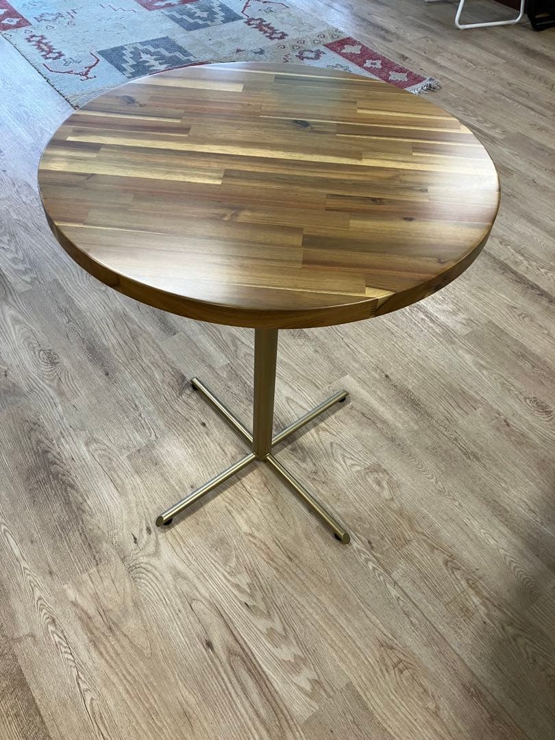 アカシア無垢材　カフェテーブル　展示品