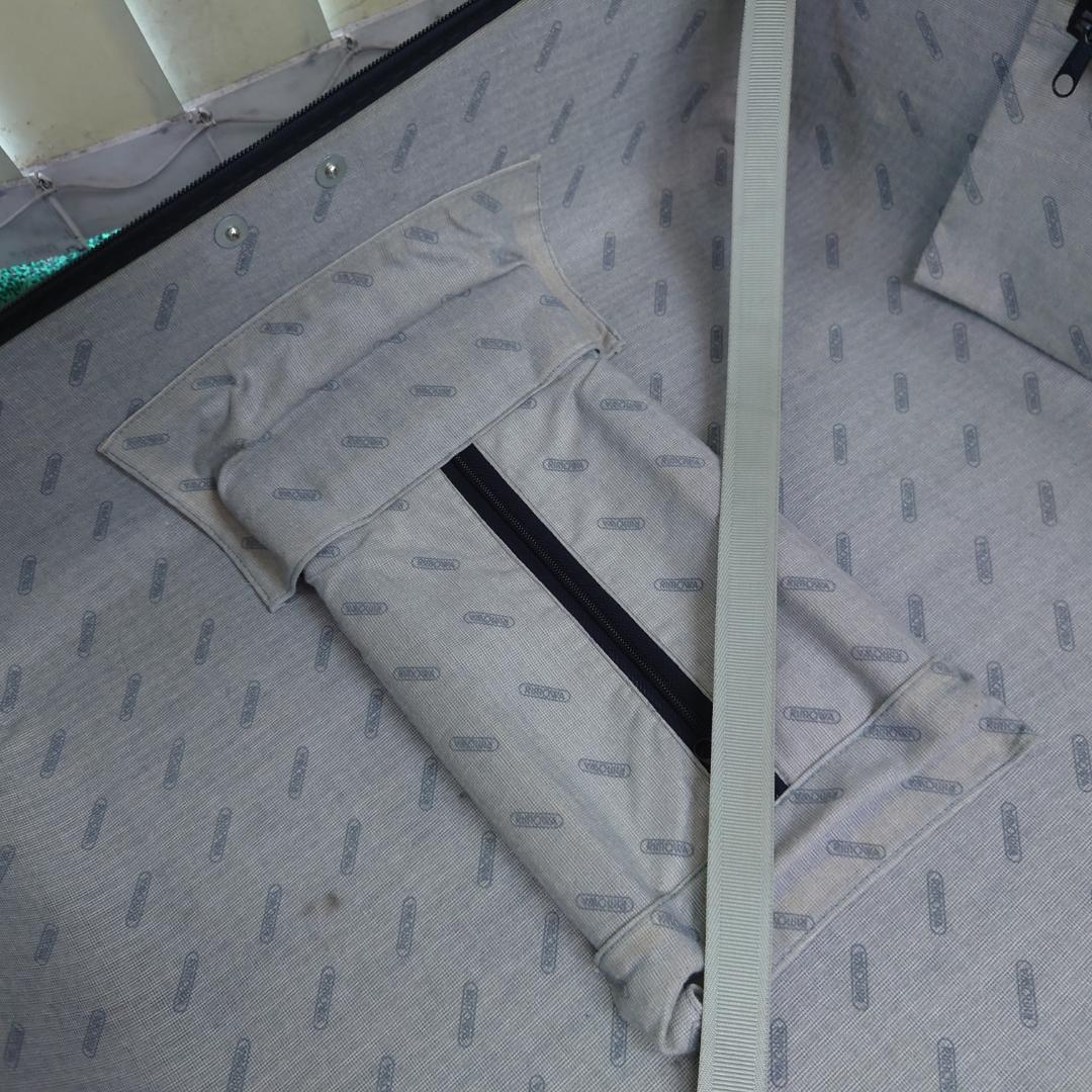 リモワ・スーツケース（２輪）