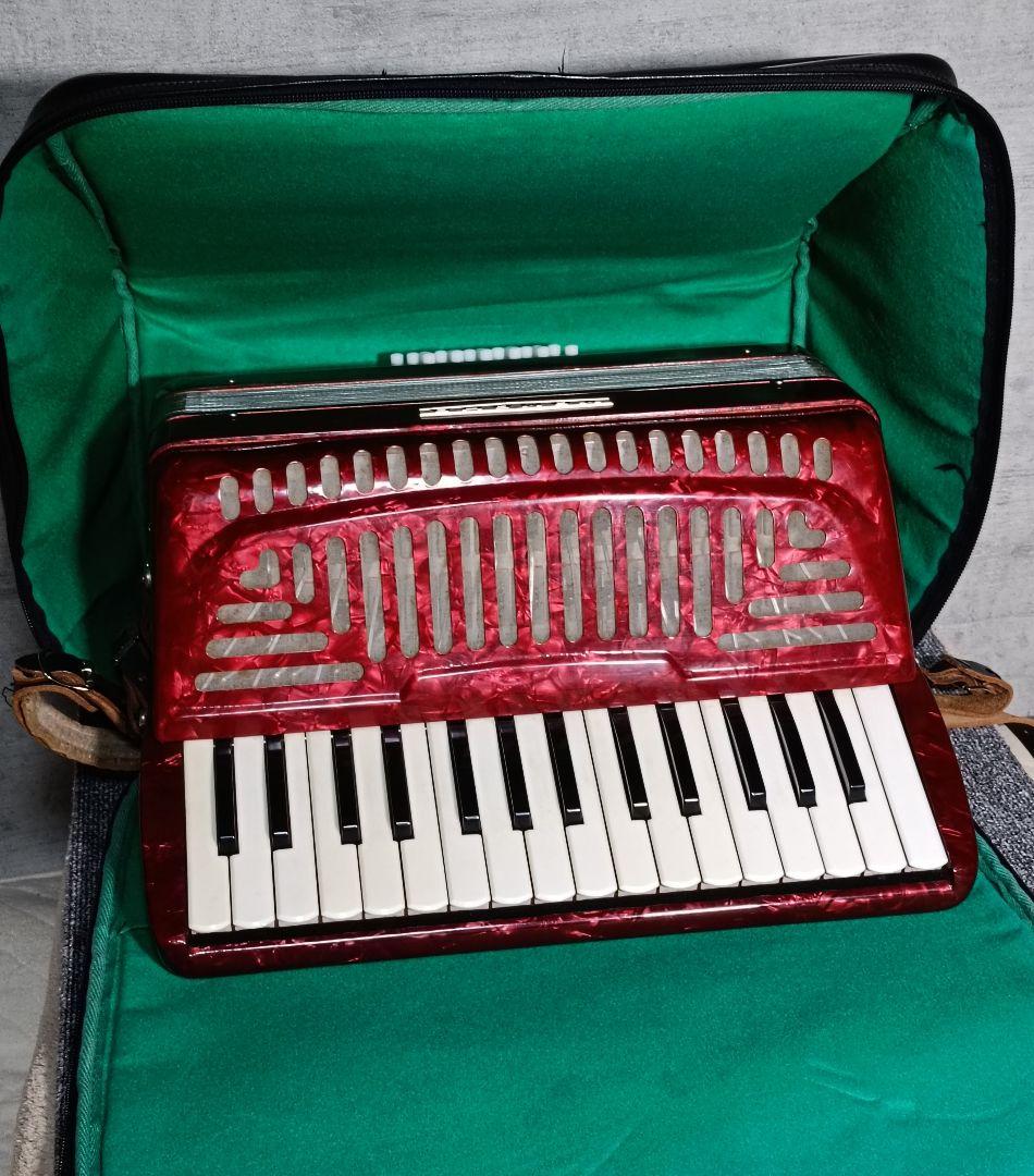 YAMAHA 赤アコーディオン 30鍵 美品です！音出し確認済み品