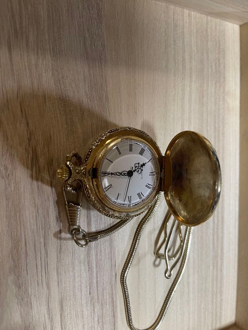 クォーツの懐中時計