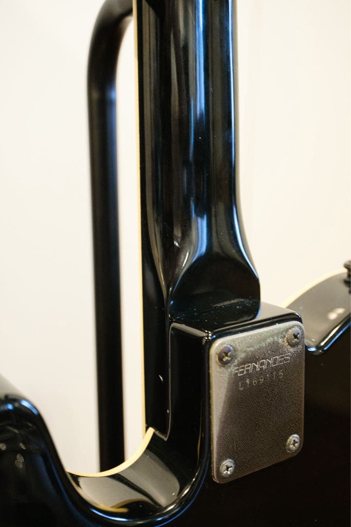 フェルナンデス 初期 LシリアルTEJ-75 白FGI ×EMG 布袋寅泰