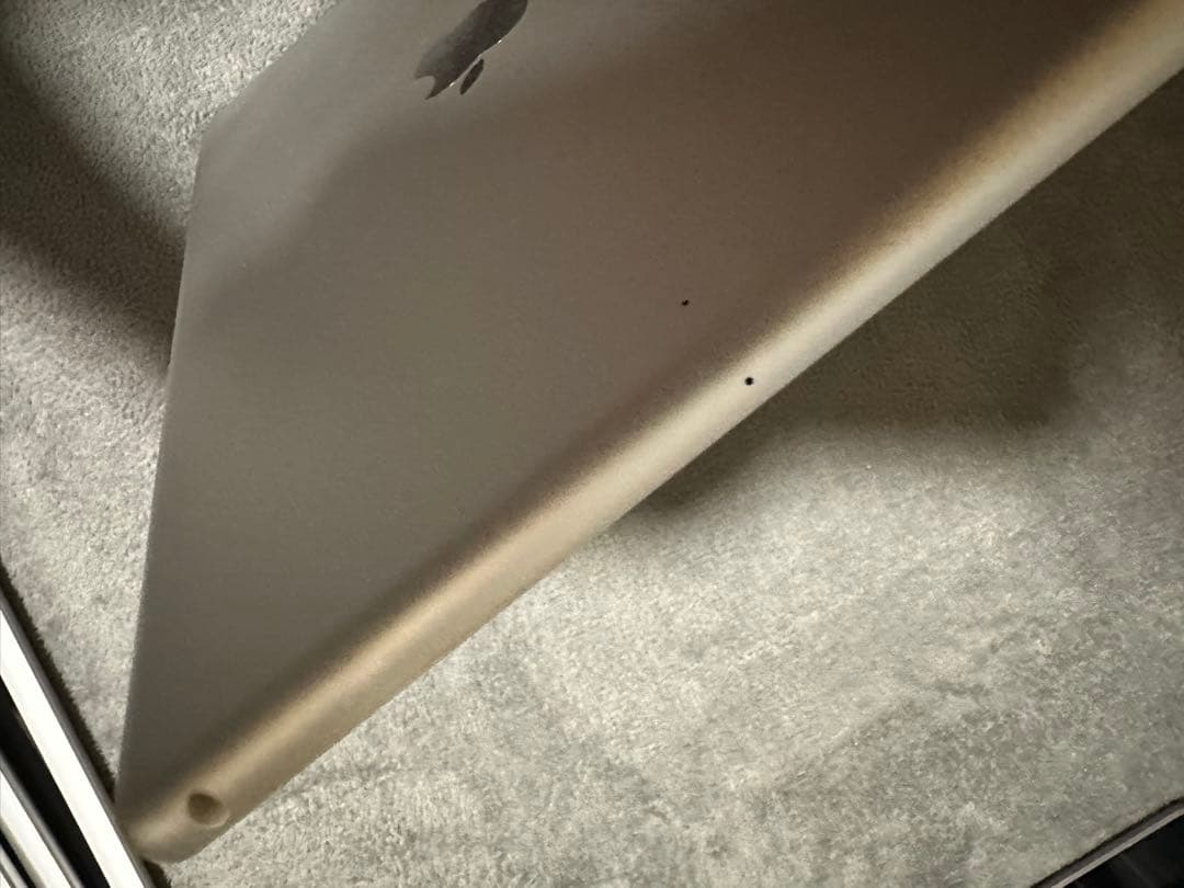 Apple iPad 第6世代 32GBホワイト 本体