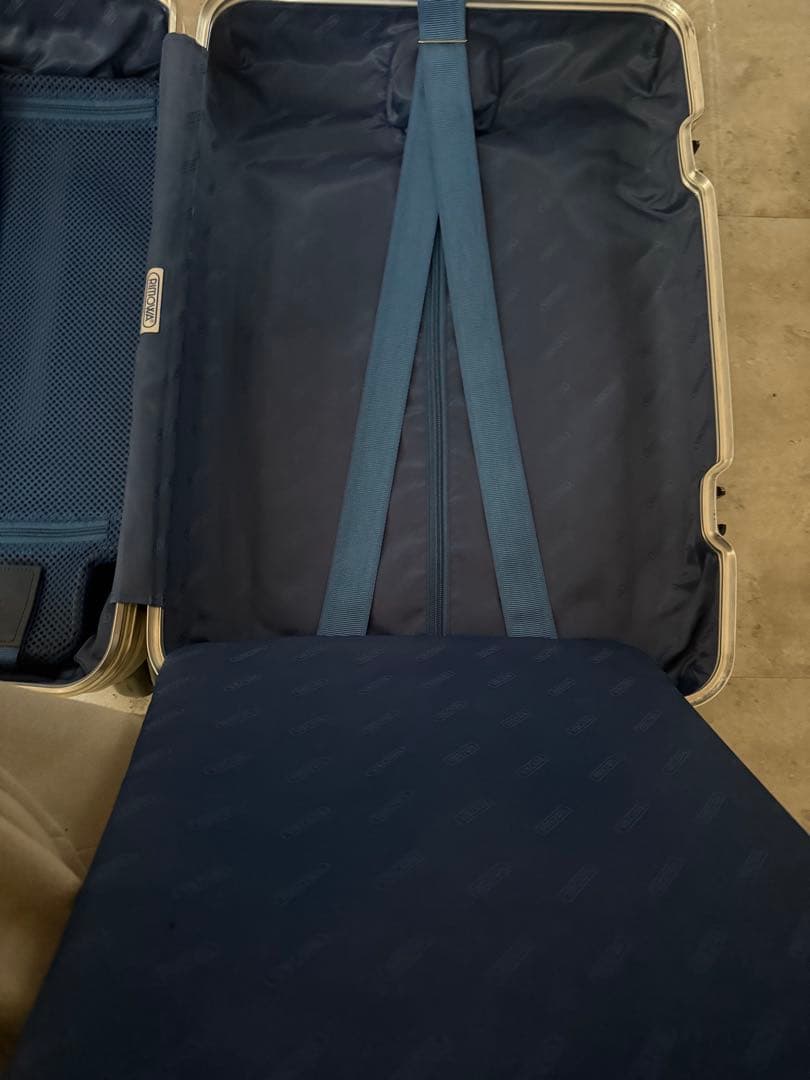 RIMOWA／リモワ（トパーズ）2輪　35L シルバー