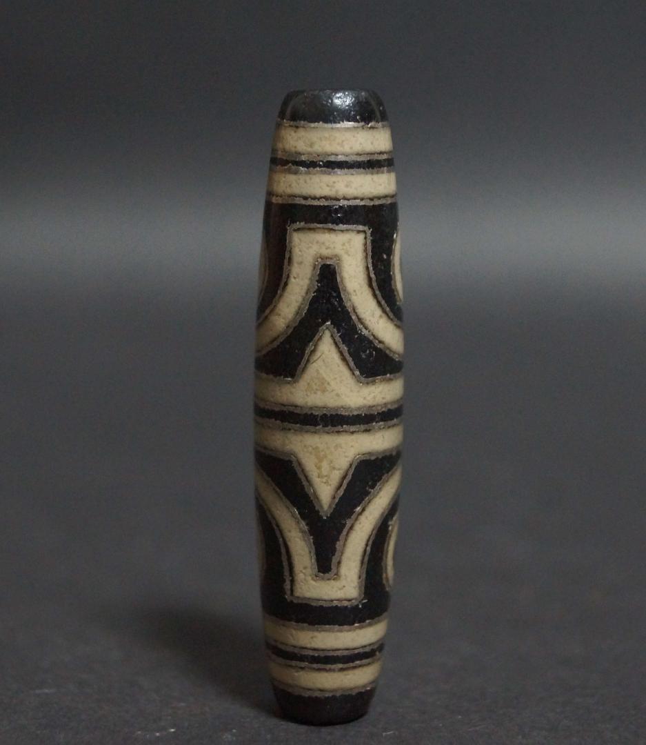 オールドチベット メノウ瑪瑙銀線象嵌『仏眼天珠』根付 緒締玉アゲートDziお守り