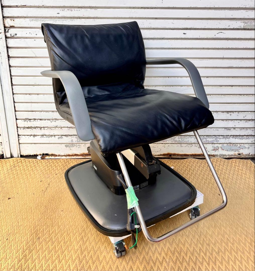 ③-1【送料無料】タカラベルモント SU-922 美容室 理容室 電動チェア