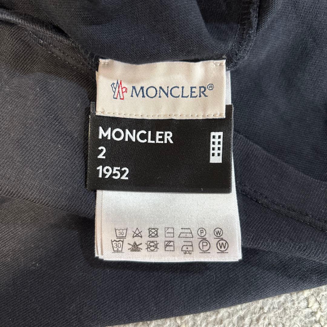 MONCLER ブラック Tシャツ 2 1952
