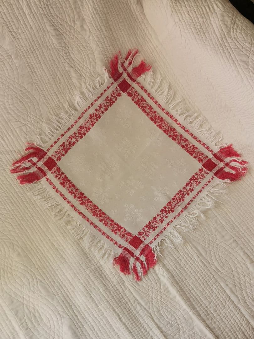 アンティーク フランス ダマスク織レッドリネンクロス 三つ葉のリーフモチーフ