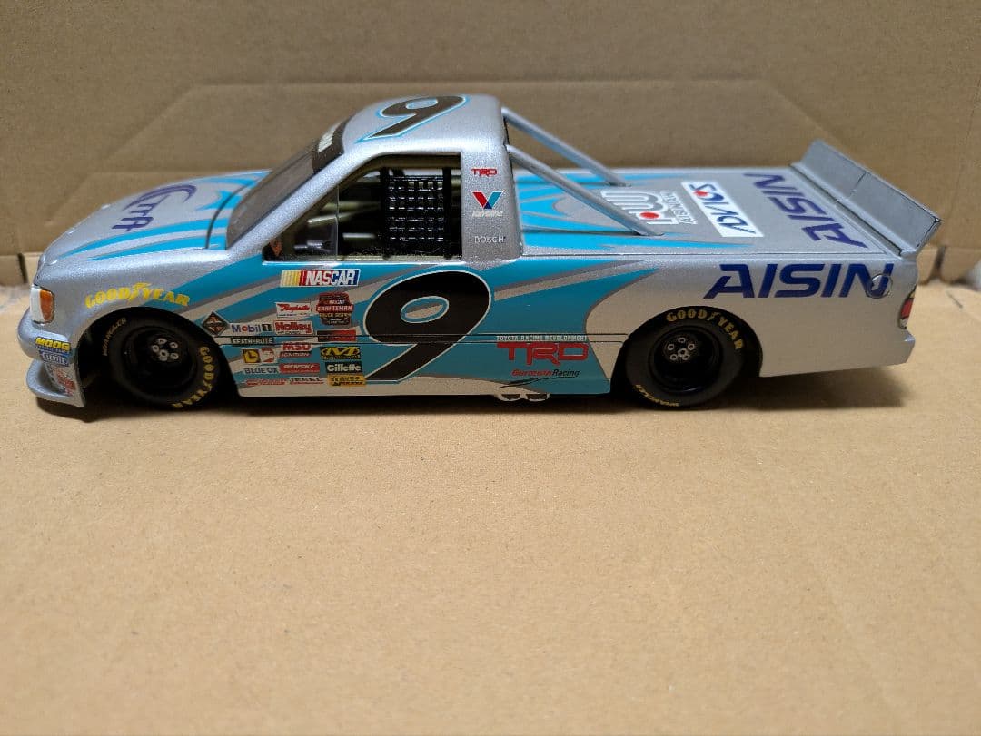 トヨタ　タンドラ　RACING CHAMPIONS　レーシングチャンピオン