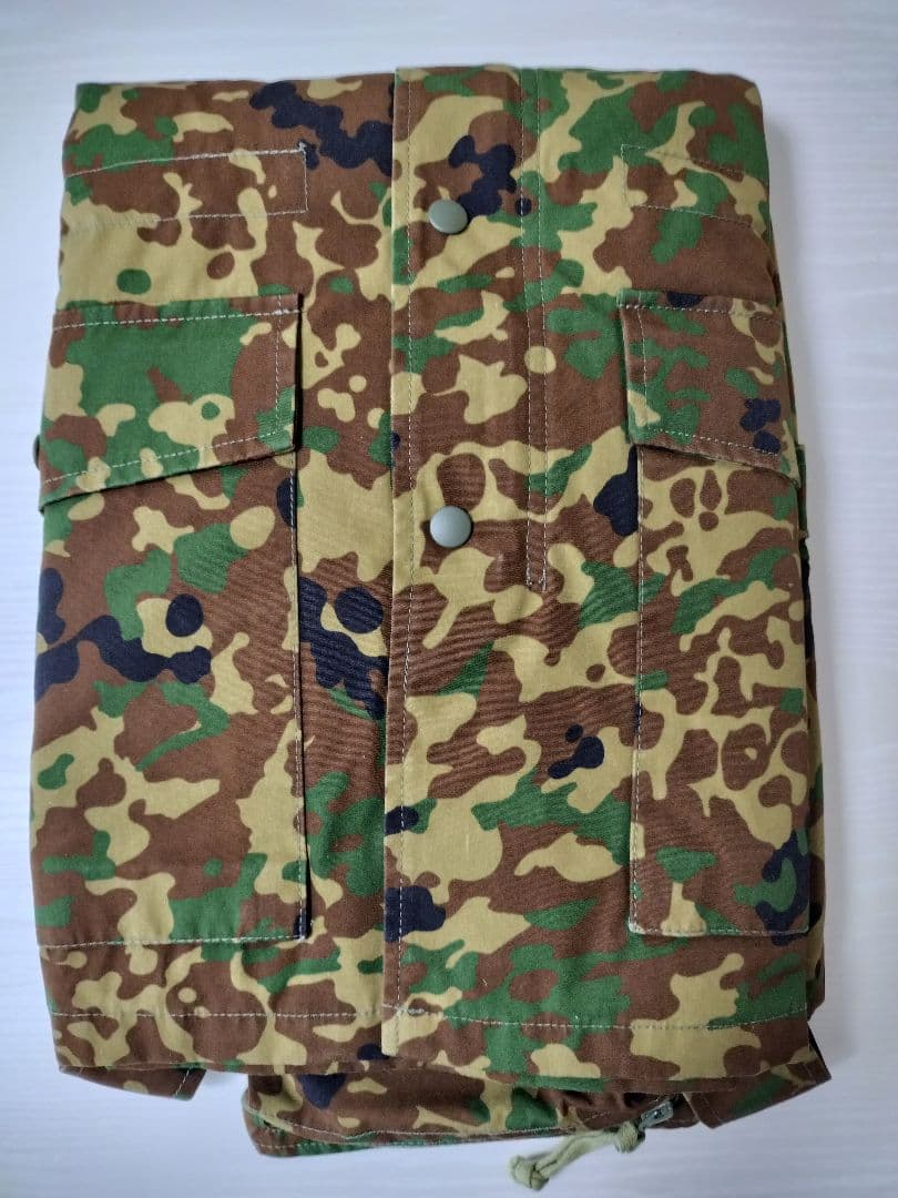 【を】陸上自衛隊・防寒戦闘外被・Lサイズ