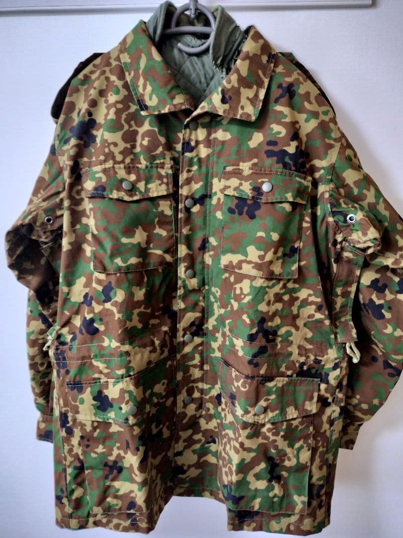 【を】陸上自衛隊・防寒戦闘外被・Lサイズ