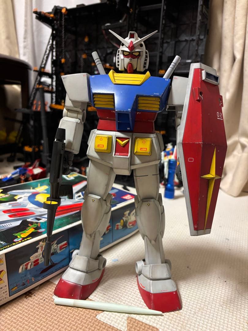 ガンダム 1/60可動式モデル