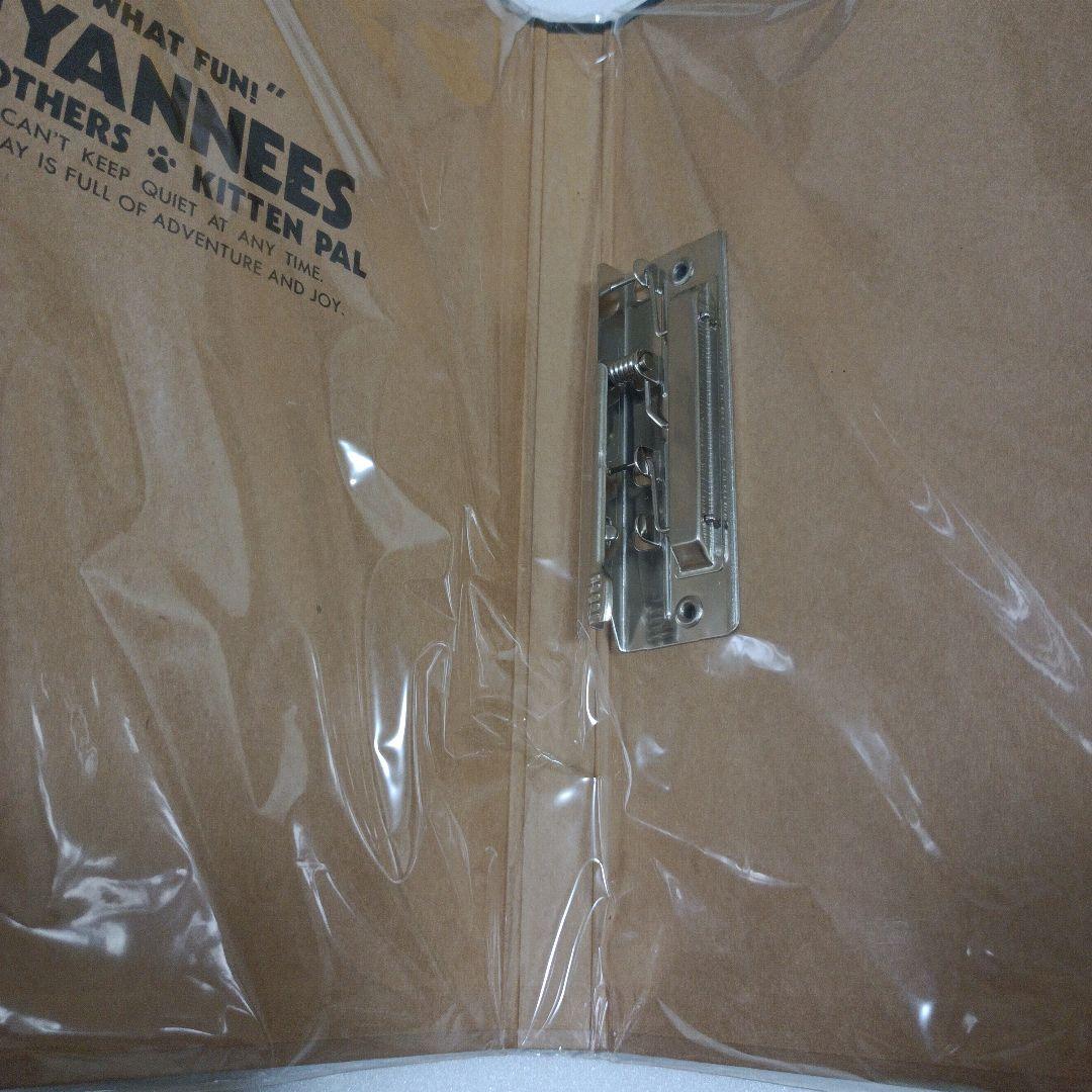 平成レトロ　ニャンニーズ　バインダー　文房具 ファイル　にゃんこ　猫　レトロ