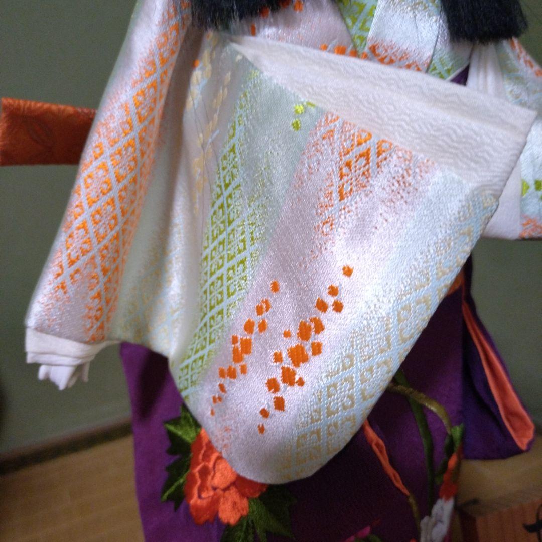 御所人形 有風作 紫色の美しい工芸品