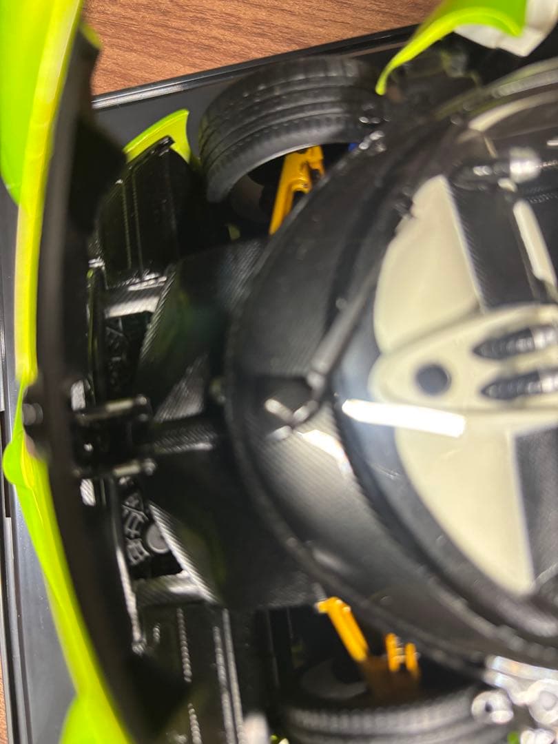 AUTOart パガーニ　ウアイラ　1:18