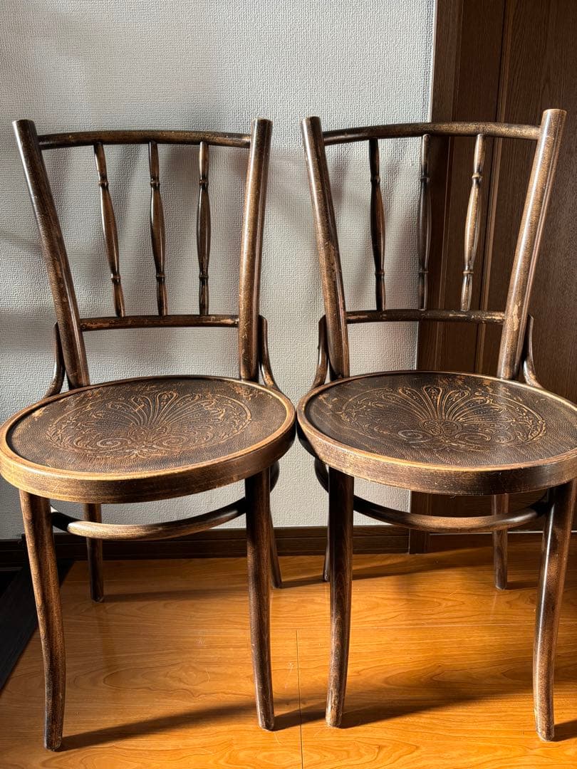 アンティークTONチェアB⭐︎トーネットチェアダークブラウン彫刻入り椅子