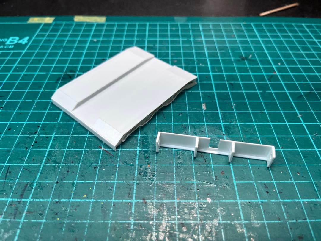 Dodge　1/50 3軸低床トレーラー自動あゆみ付　重機 建機