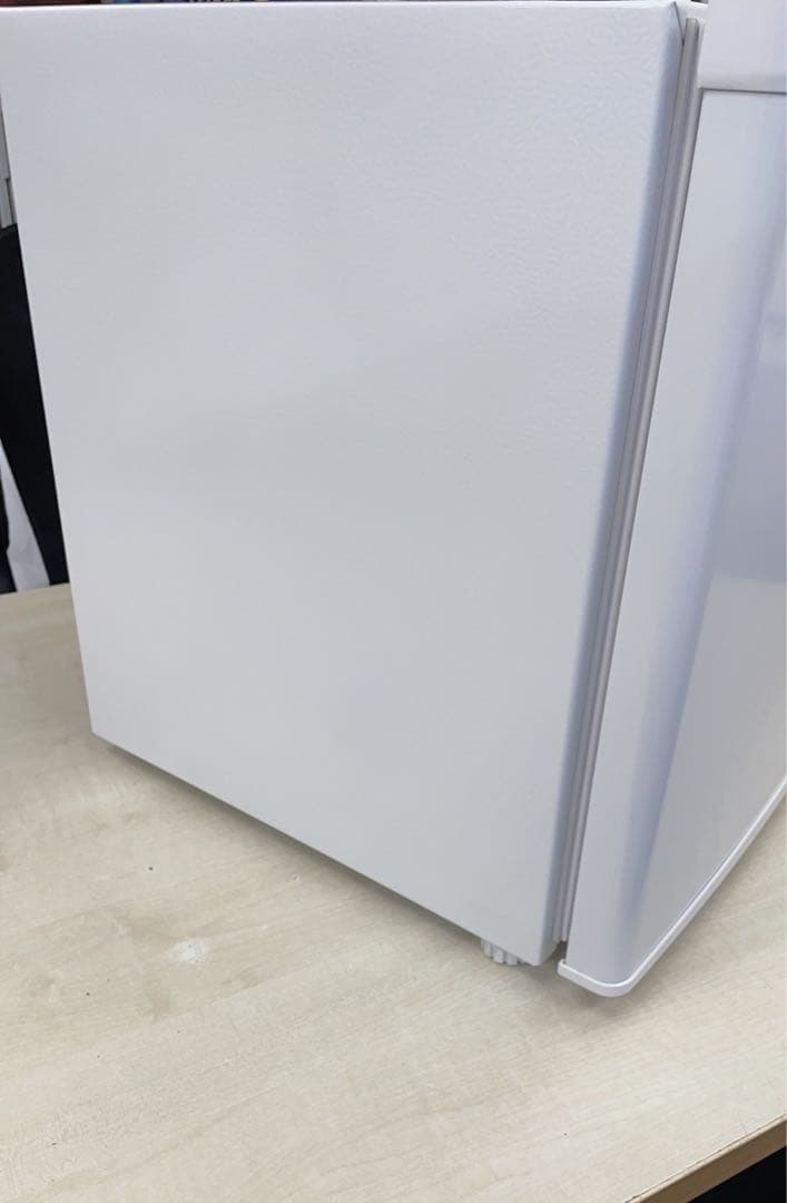★中古美品2023年製 マクスゼン 小型冷蔵庫　JR046ML01WH