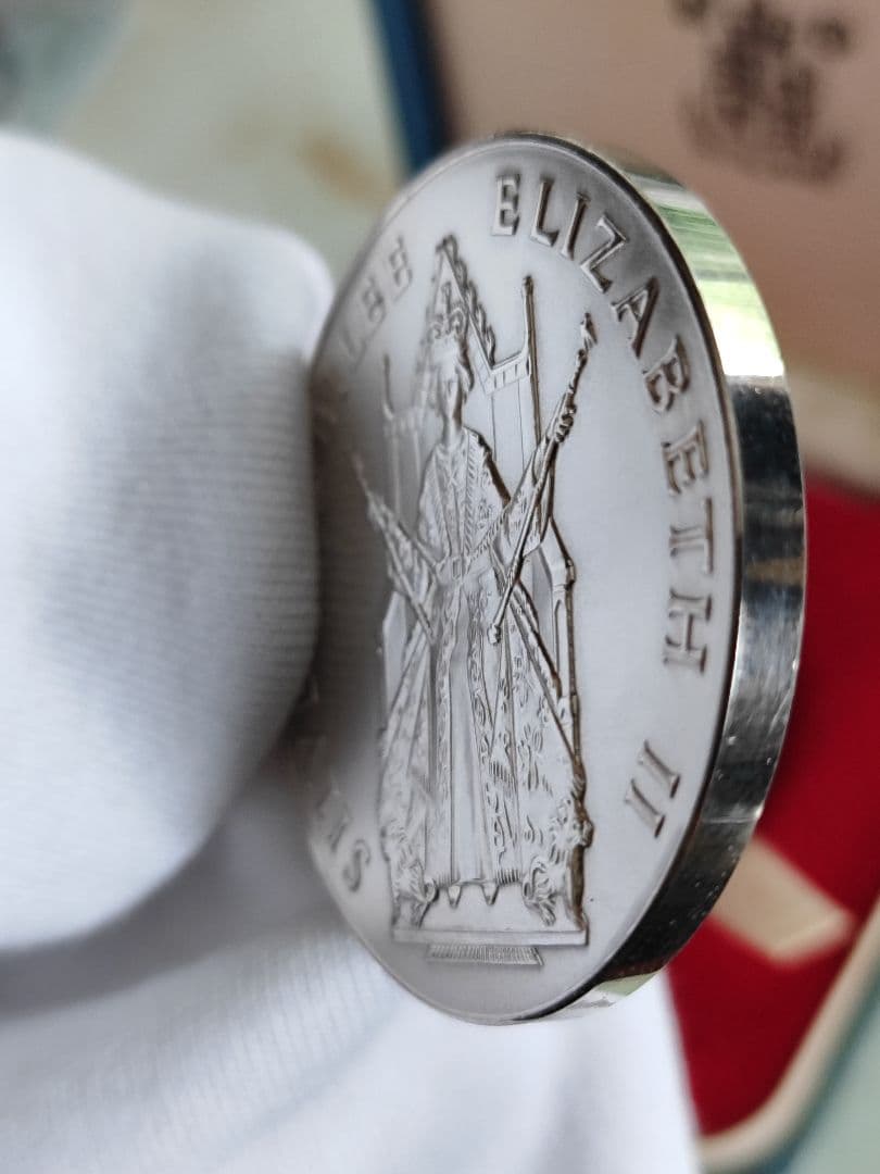 【希少】1977 イギリス エリザベス ジュビリー 中型 シルバー銀メダル