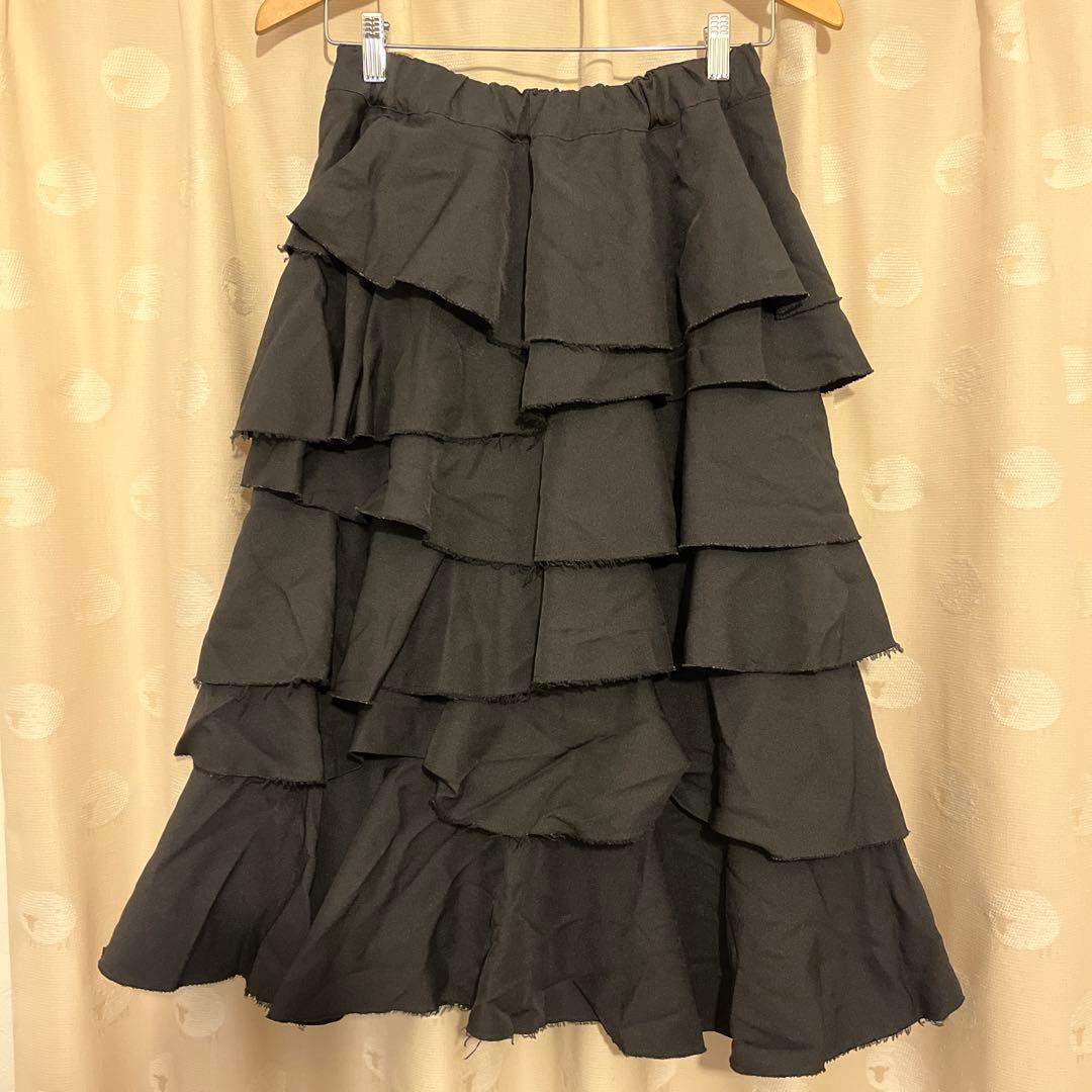 ブラックコムデギャルソン　24ss フリルスカート