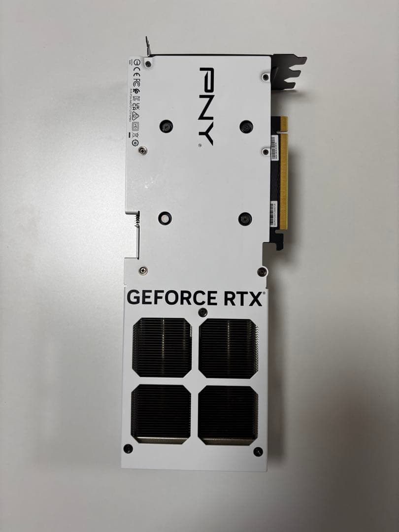 PNY GeForce RTX ホワイトグラフィックボード