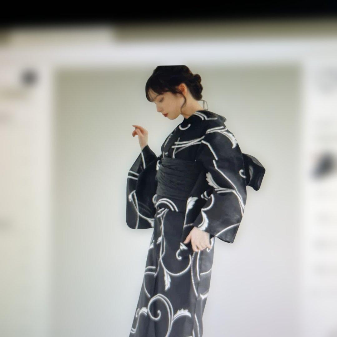 2025年6月新作　最終お値下げ　新品Dita 浴衣5点セット 黒白花柄