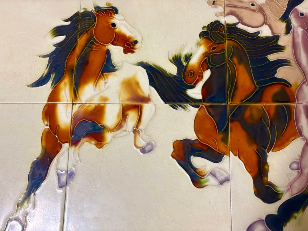 陶器製壁掛け『八駿馬図』中国　縁起物　陶板画