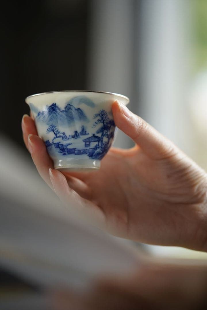 湯呑み、茶碗/茶器（単品）陶磁器(セラミック製) と銀製　雲由山坊｜山水（青花）
