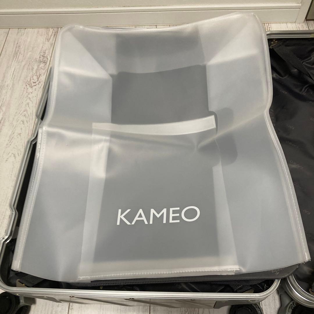 定価6.4万円 中型Mサイズ シルバー　高級スーツケース　中古品