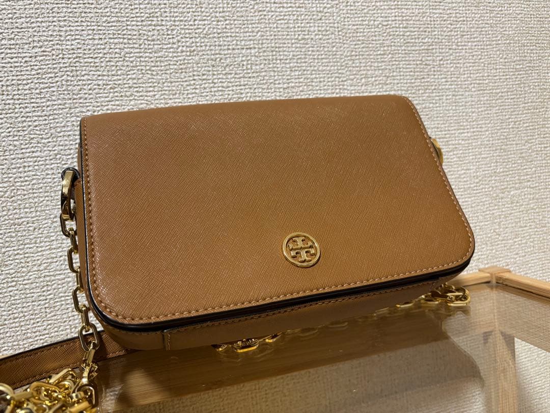 早い者勝ち　トリバーチ　チェーンショルダーバッグ　ブラウン