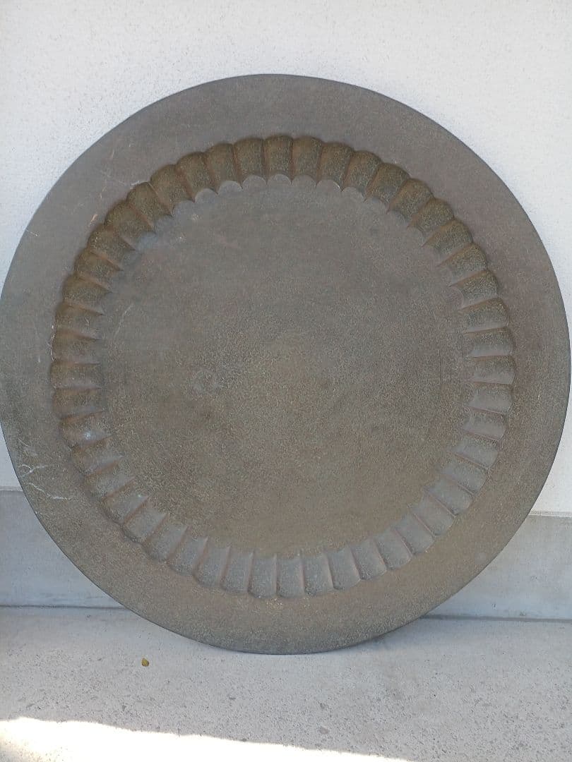 アンティーク大きな金属製プレート　直径約120cm
