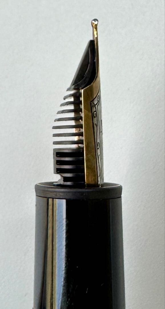 【期間限定セール】MONTBLANCマイスターシュテュック 146 Mニブおまけ