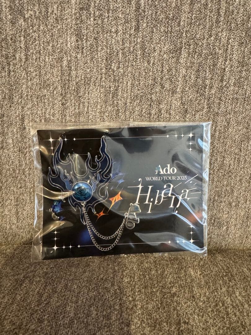 Ado WORLD TOUR 2025 Hibana ピンバッジ