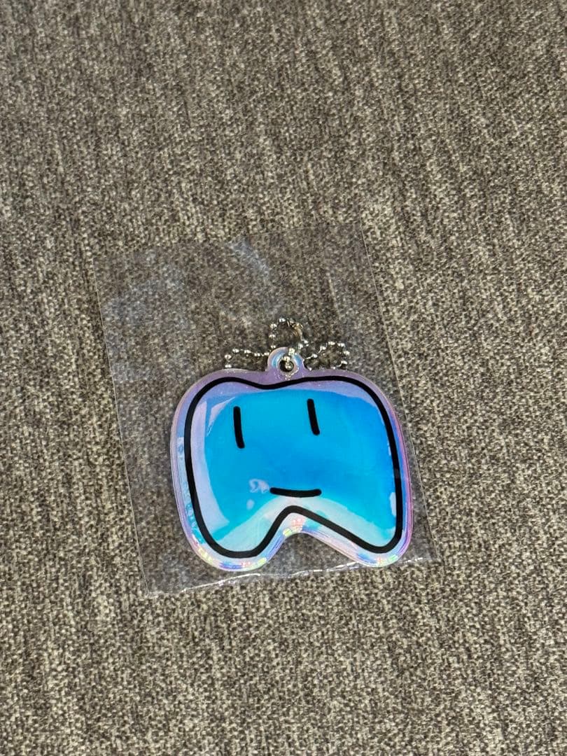 Ado WORLD TOUR 2025 Hibana ピンバッジ