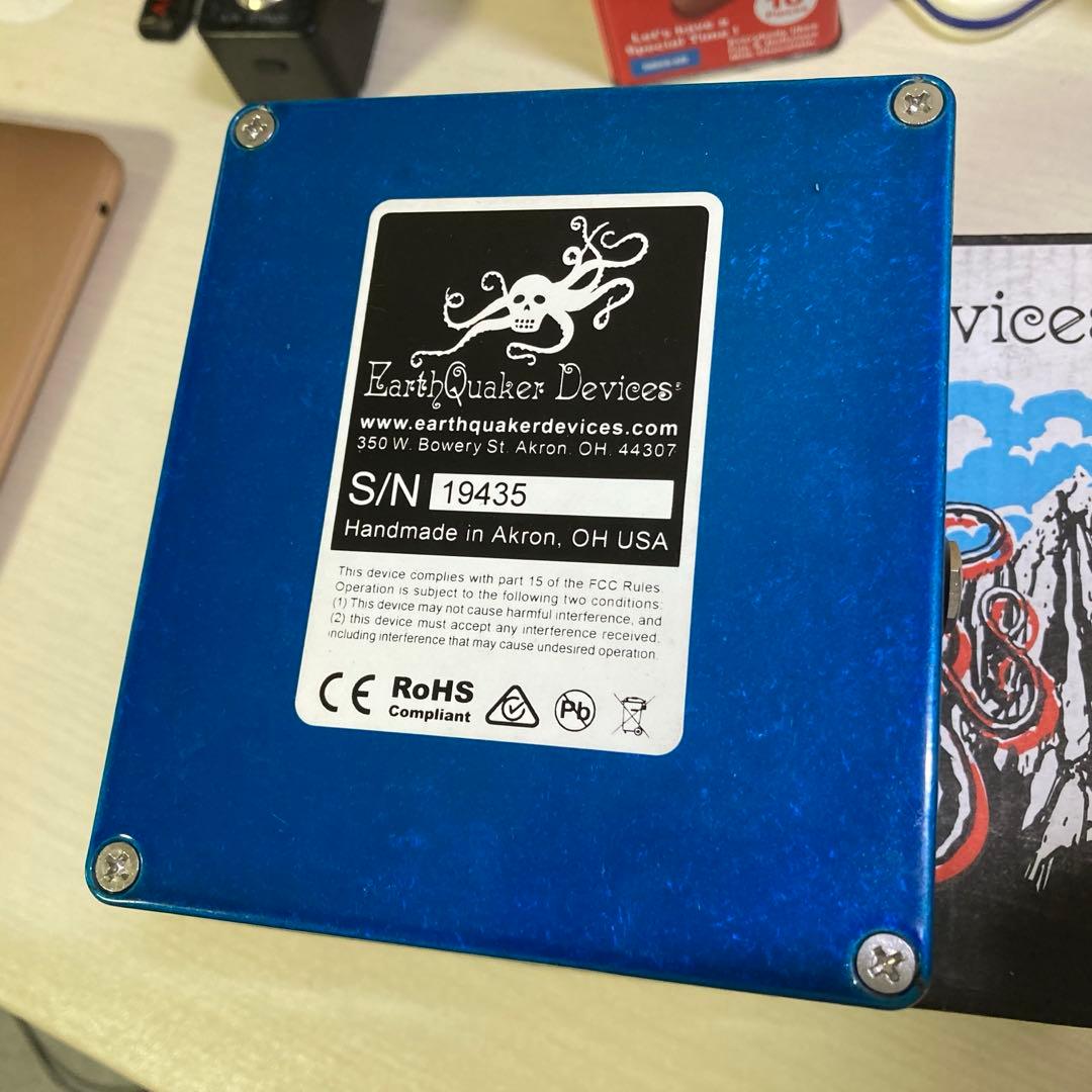 ギター EarthQuaker Devices Avalanche Run v2