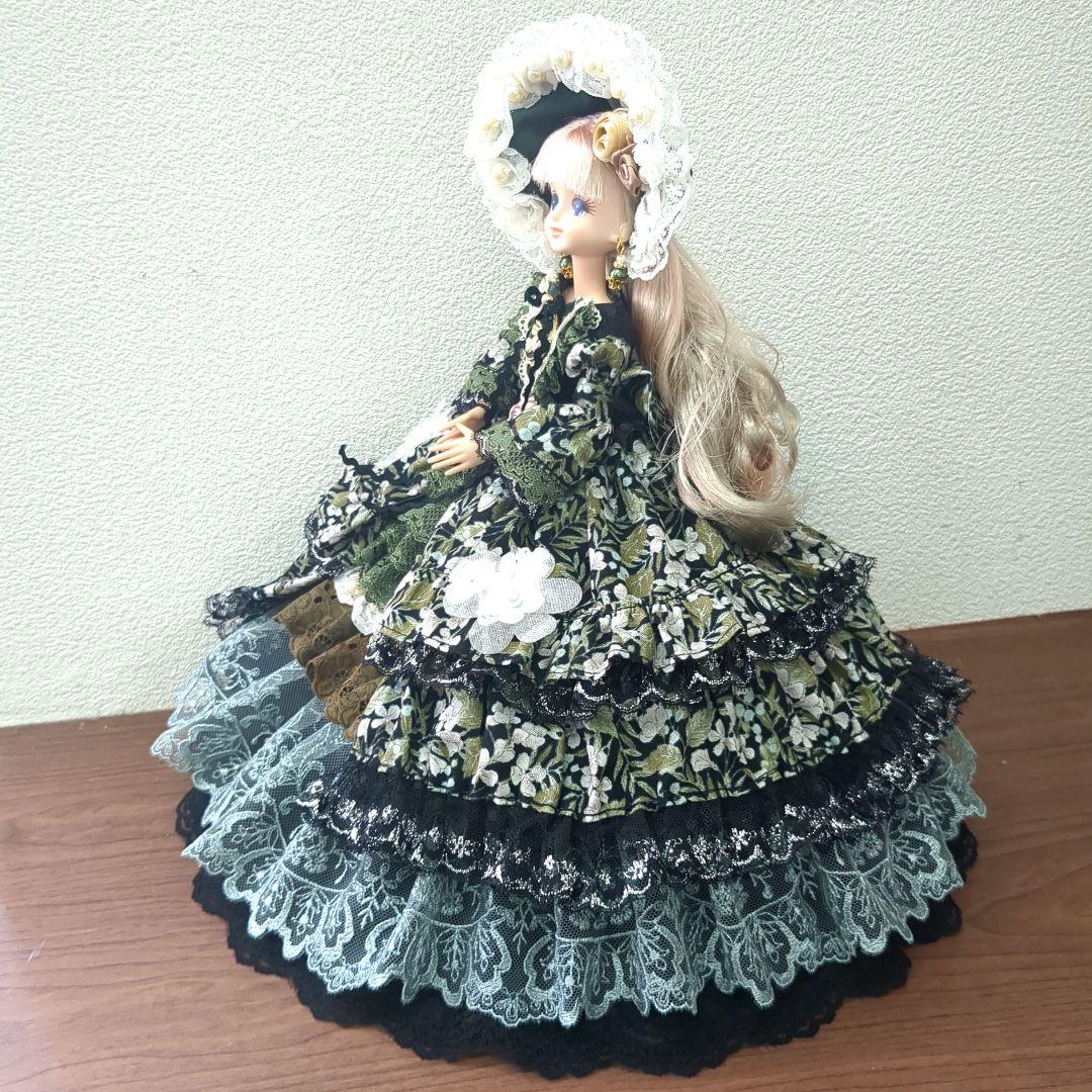 き*こ様 ジェニーフレンド27cmドール服　黒と深緑のドレス