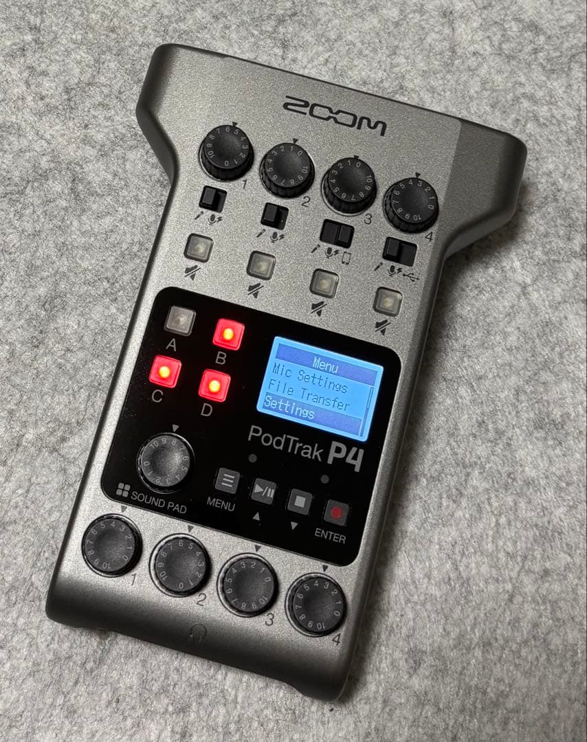 だ*ー様 ZOOM PodTrak P4 オーディオミキサー(SDメモリ付き)