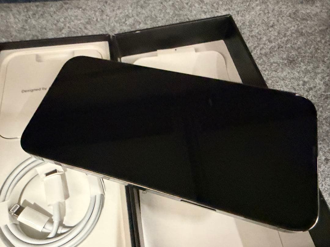 Apple iPhone 13 Pro Max 256GB アルパイングリーン