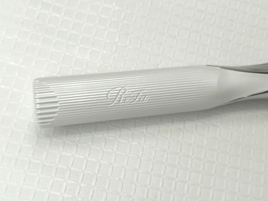 正規品　ReFaリファ ビューテック ストレートアイロン　21年製