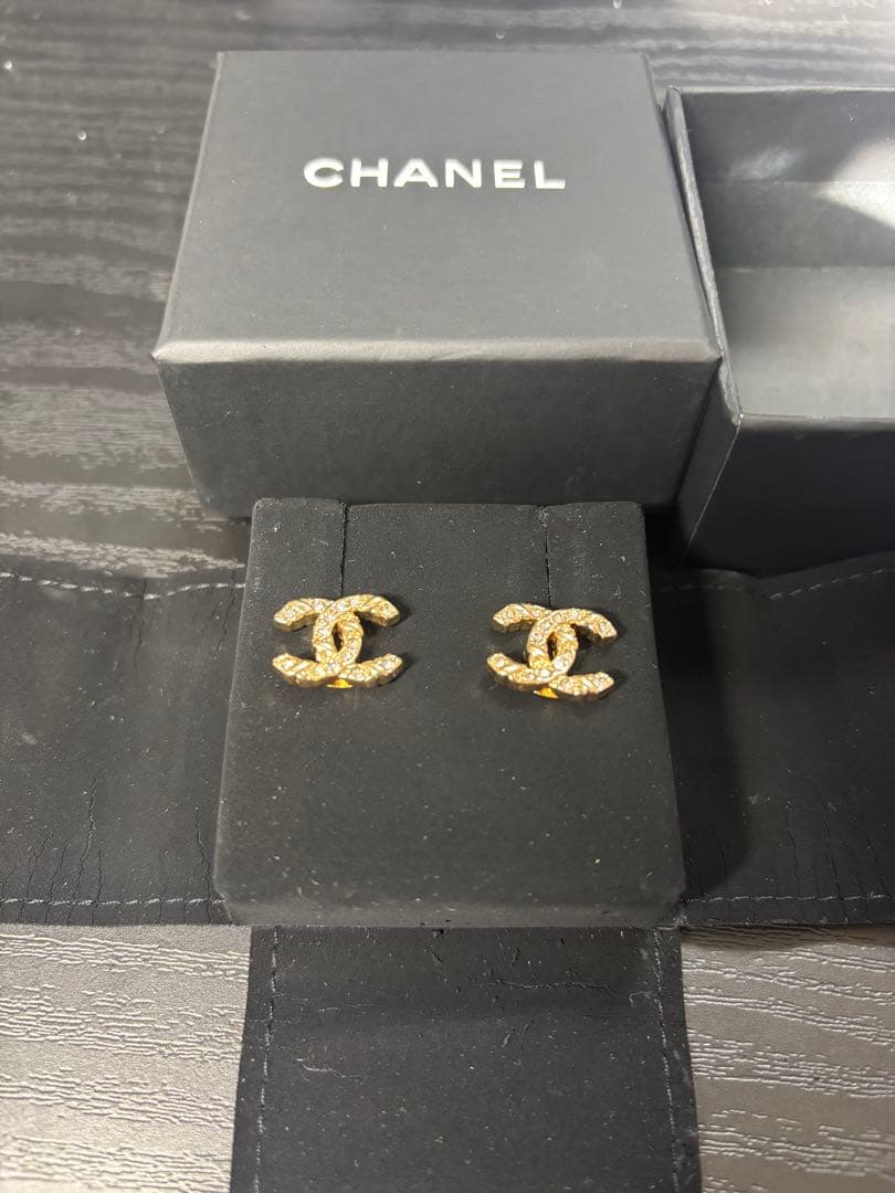 CHANEL ピアス
