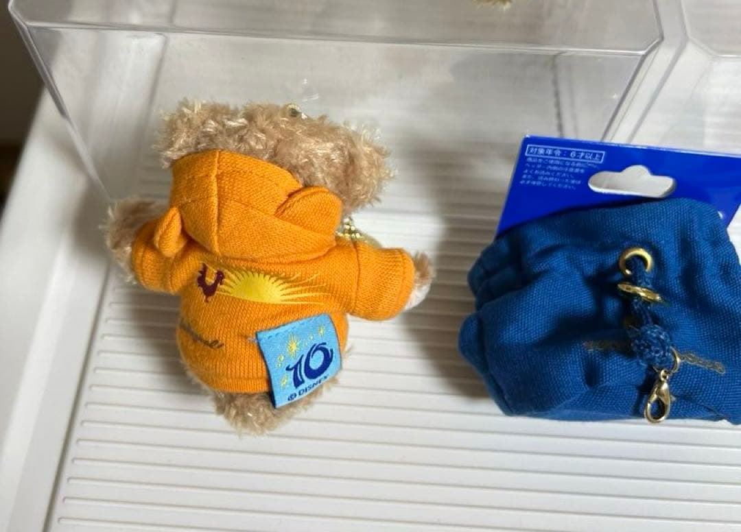 ディズニー、ダッフィー、シェリーメイぬいぐるみバッチ、10周年ストラップチェーン