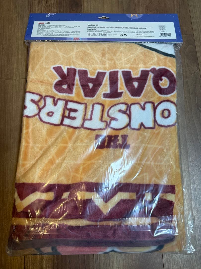 ラブブ　ブランケット　POPMART QATAR LIMITED EDITION