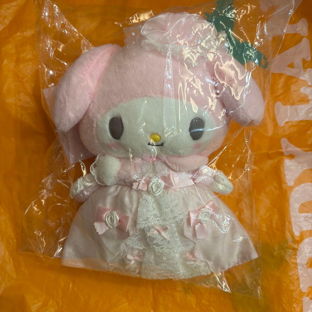 サンリオ　レディマイメロディ　ぬいぐるみ風ショルダーバッグ　バースデー