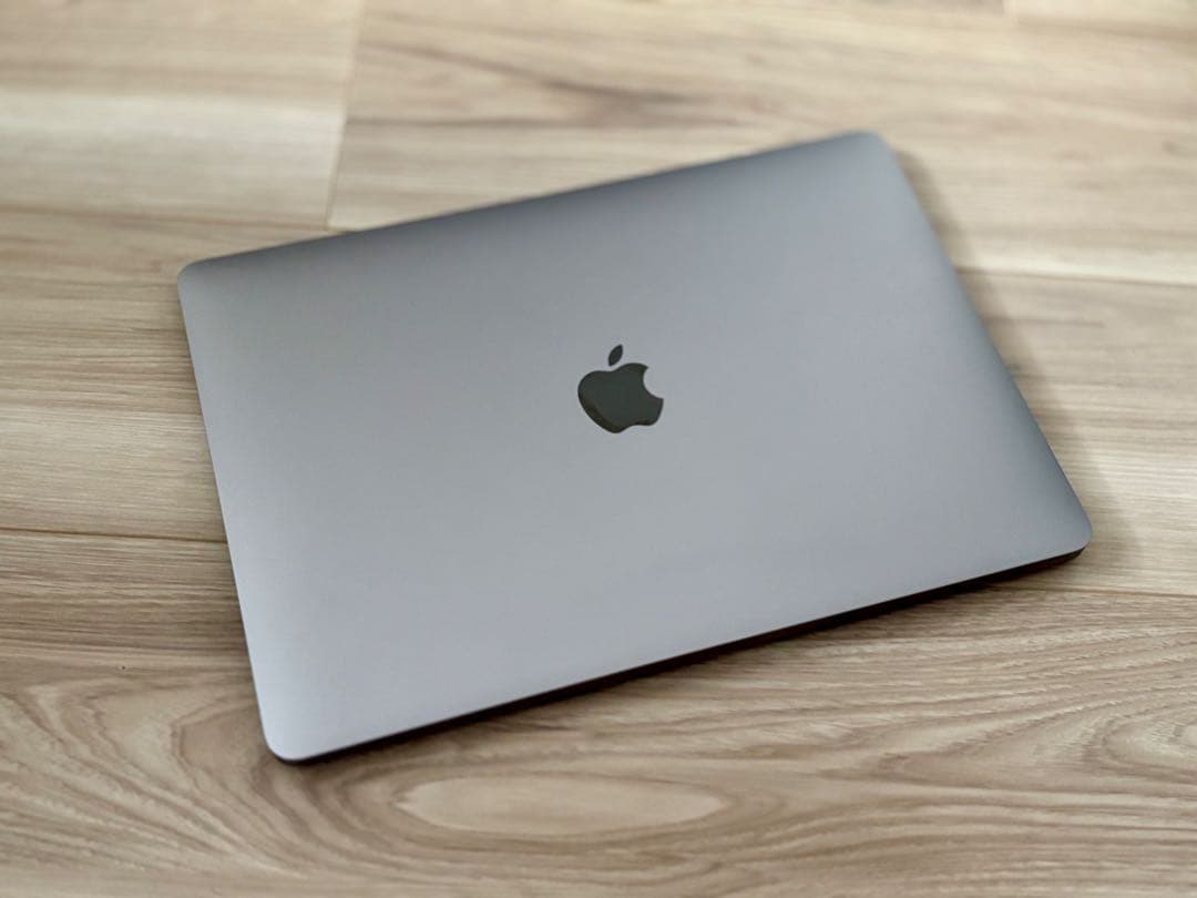 MacBook Air M1 13インチ16GB 512GB