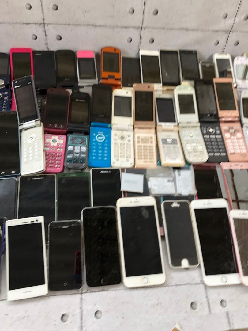 携帯電話 ジャンク品 計50台 まとめ売(L125)