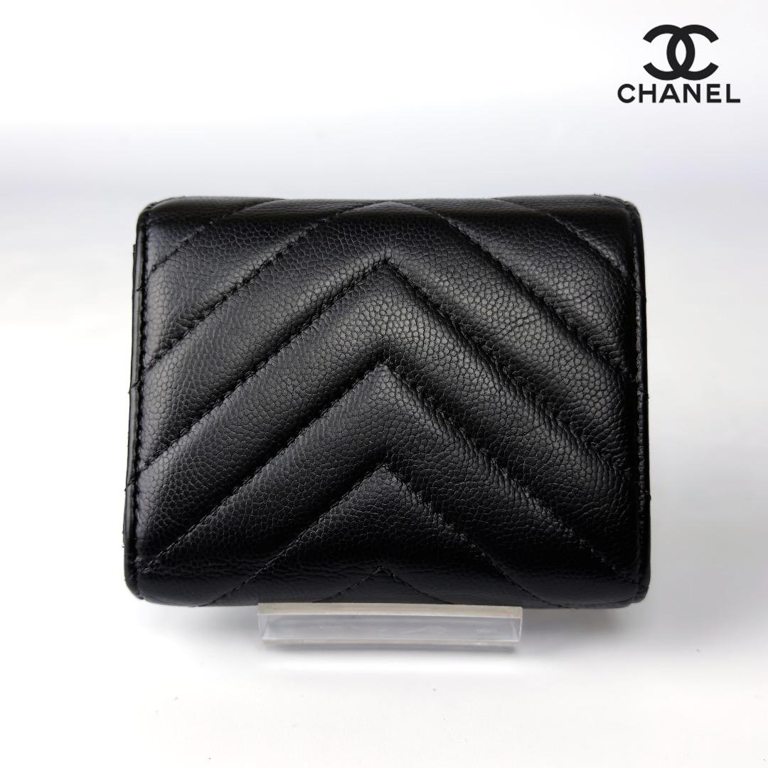 正規品　シャネル　マトラッセ　ジェブロン　ゴールド金具　Wホック　三つ折り財布