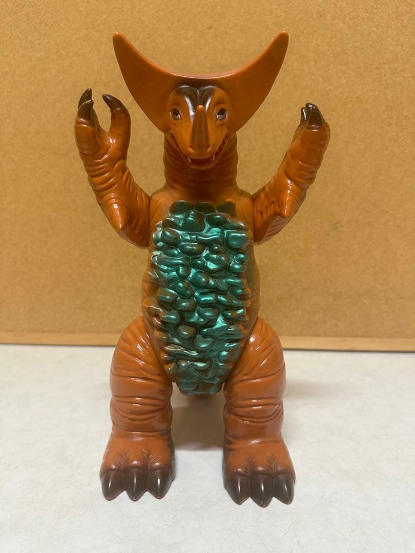 ゴモラ　ジャンボソフビ