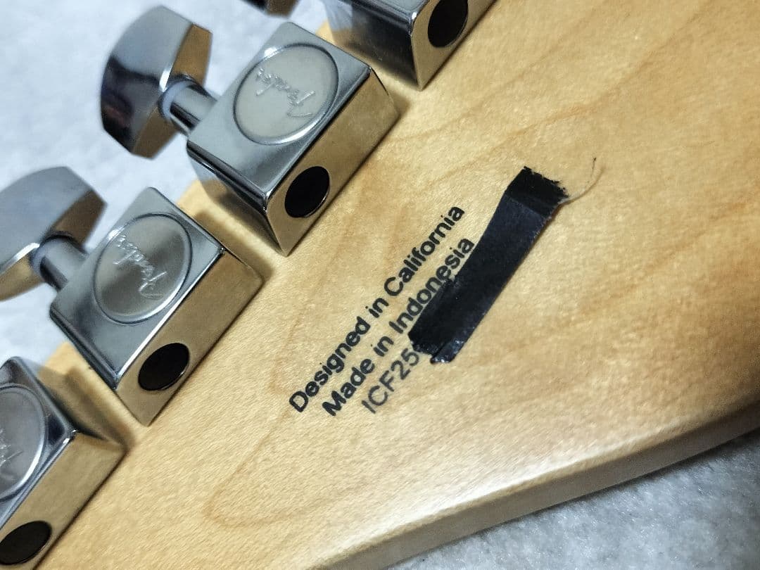 Fender Standard Stratocasterフェンダー ストラト 青