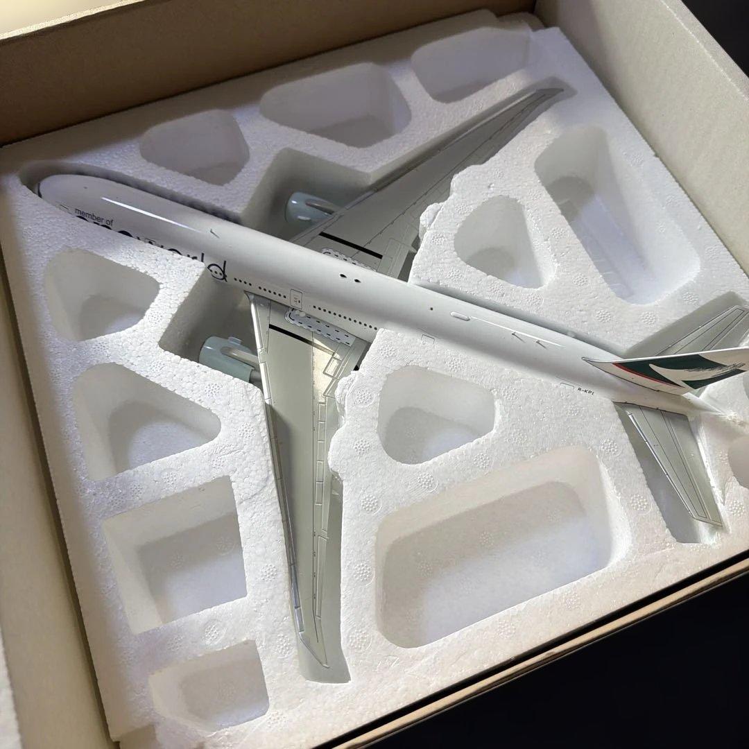 Cathay Pacific ONEWORLD塗装777-367ER1:200