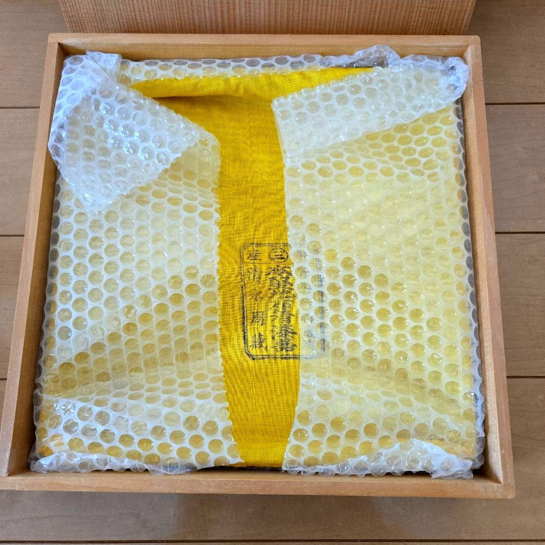 【未使用】輪島塗 四段重 雲錦彫り 詰め網代 沈金 台付き 二枚蓋