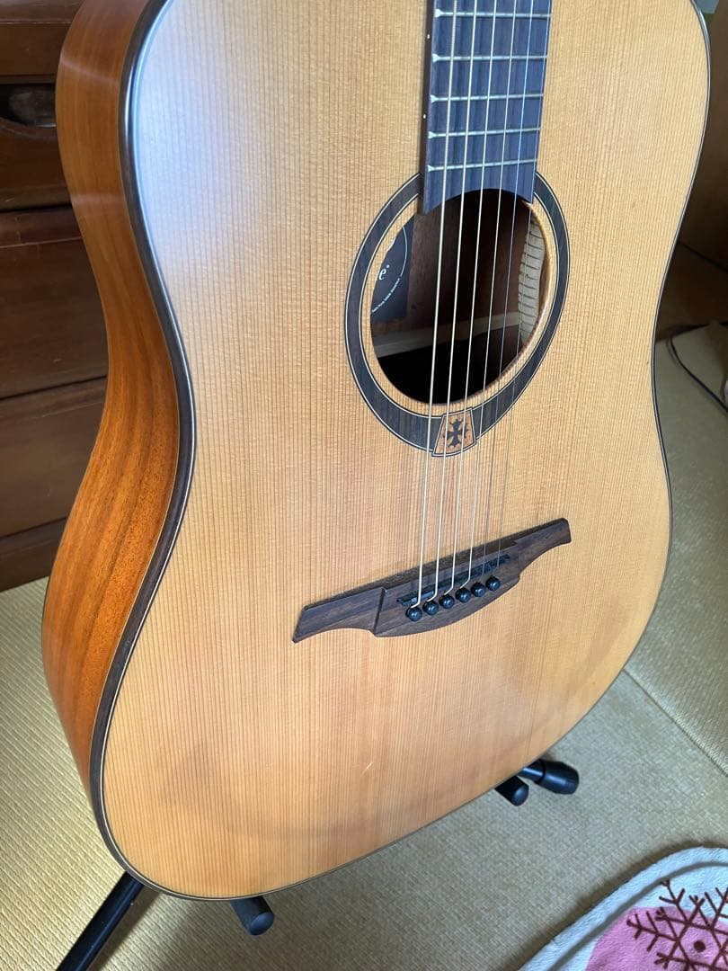 LAG GUITARSラグギター　T200D アコースティックギター